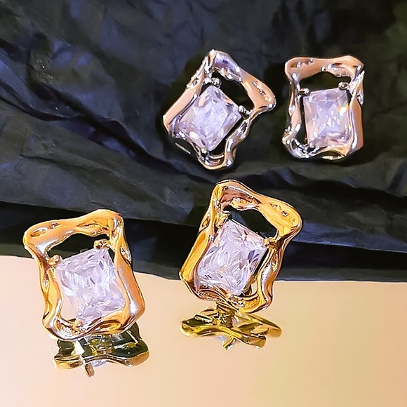 🔵𝟲𝟱%𝗢𝗙𝗙 𝗯𝘂𝗻𝗱𝗹𝗲𝘀 𝟯+🔵 NEW CZ Medium Rectangular Drop Earrings - Picture 5 of 10